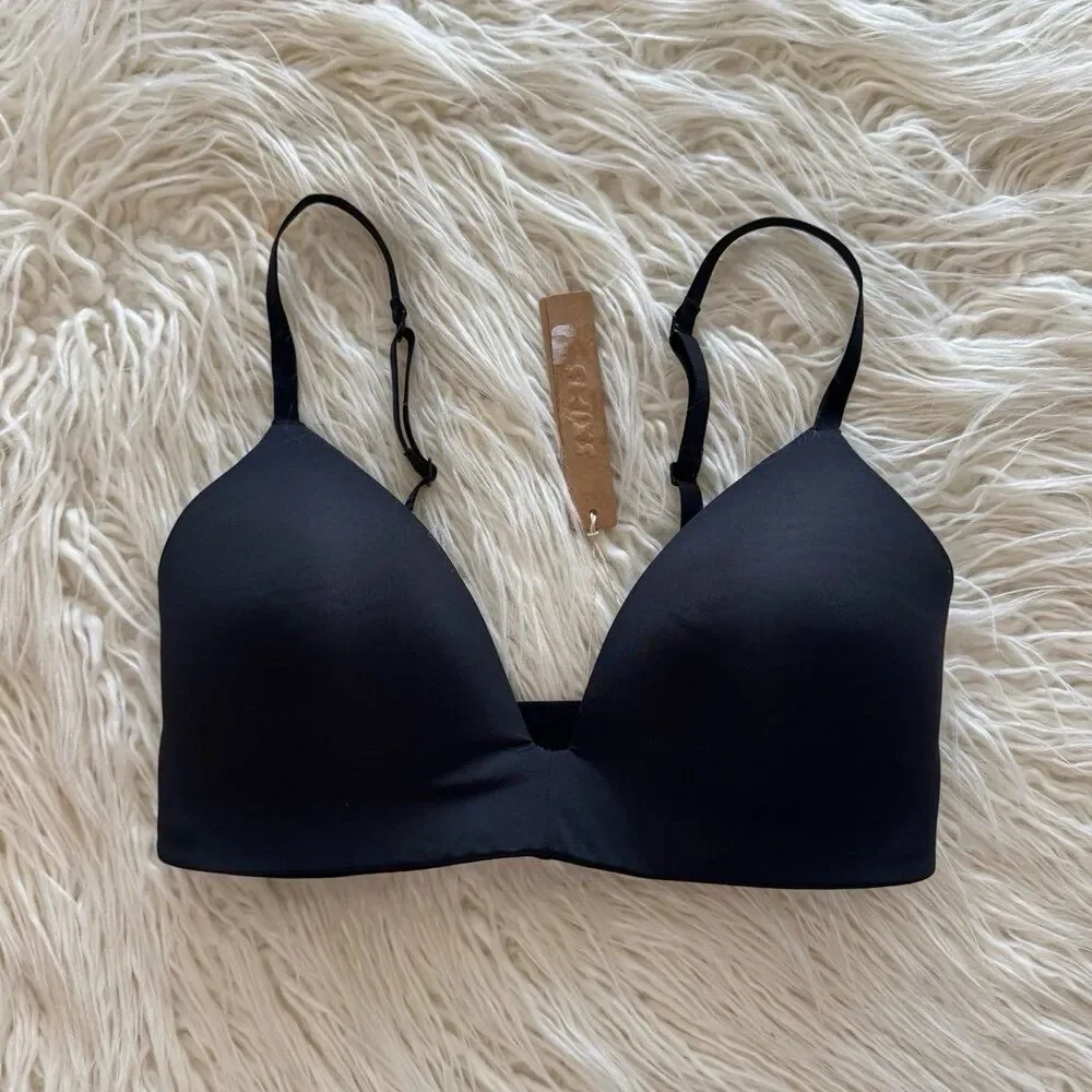 Skims Wireless Form T-shirt Bra Onyx Size 32D